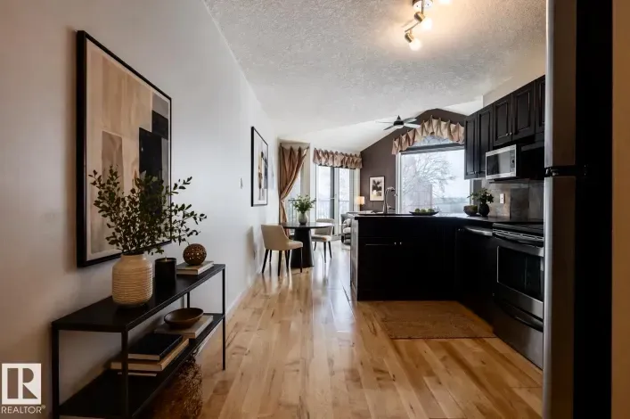 Apartment for sale: #304 9336 JASPER AV NW, Edmonton