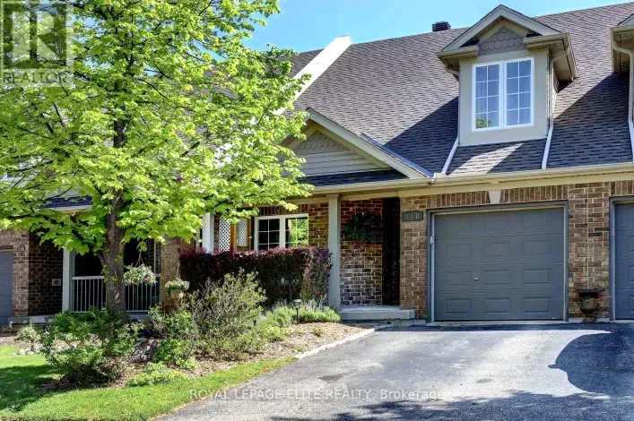 Row / Townhouse for sale: 118 LYNCH CIRCLE, Guelph