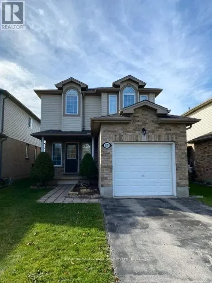 House for rent: 2119 FOXWOOD AVENUE, London North