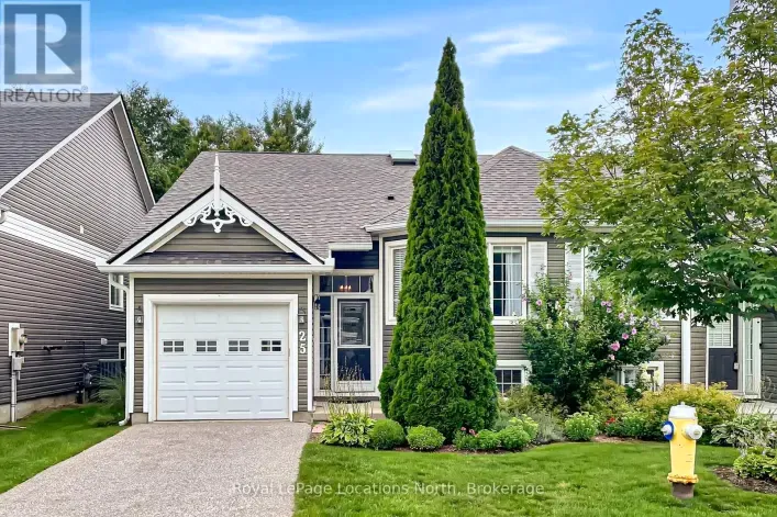 Row / Townhouse for sale: 25 GREEN BRIAR DRIVE, Collingwood