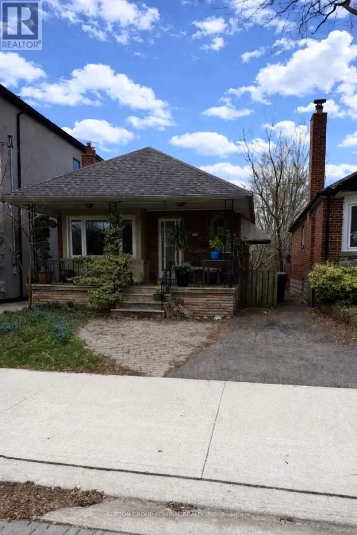 House for sale: 368 WINNETT AVENUE, Toronto