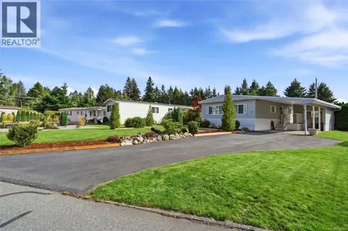 Manufactured Home for sale: 4 6325 Metral Dr, Nanaimo