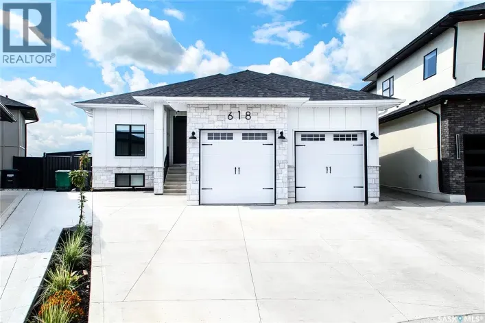 House for sale: 618 Nightingale COVE, Saskatoon