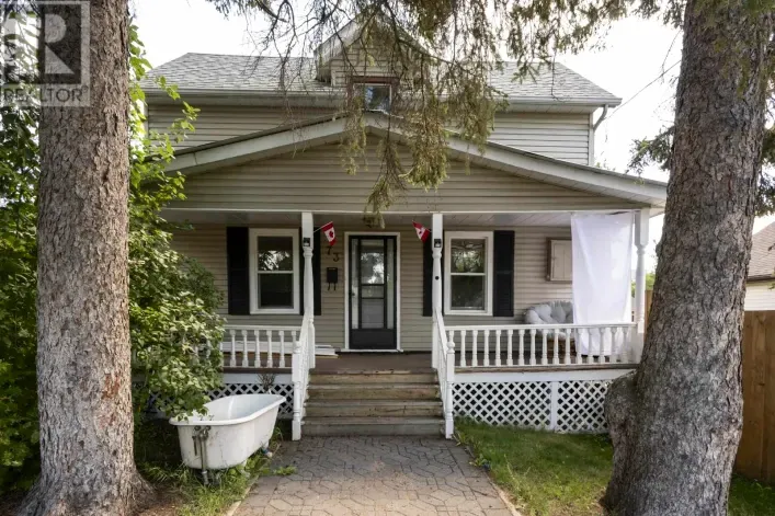 House for sale: 73 EMPRESS AVE N, Thunder Bay