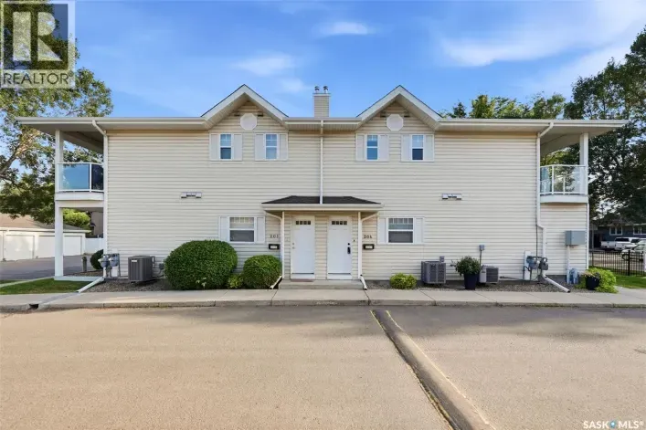 Row / Townhouse for sale: 204D 141 105th STREET W, Saskatoon