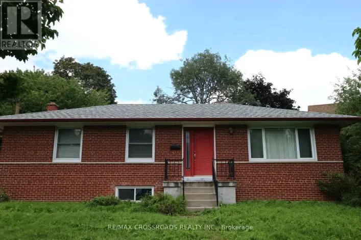 House for rent: 11 CLETA DRIVE, Toronto