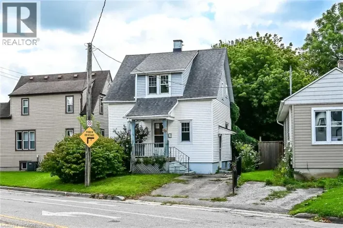 House for sale: 232 CEDAR Street, Simcoe