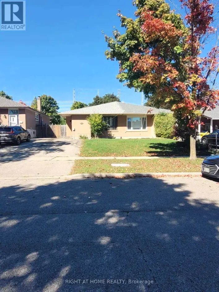 House for rent: 2415 PADSTOW CRESCENT, Mississauga