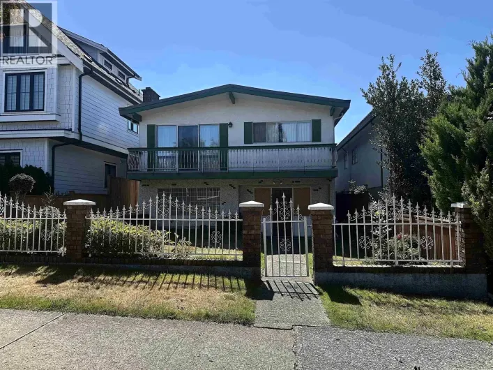 House for sale: 3126 E 20TH AVENUE, Vancouver