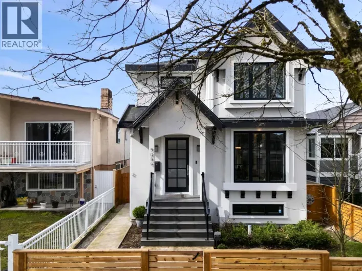 House for sale: 5059 SHERBROOKE STREET, Vancouver