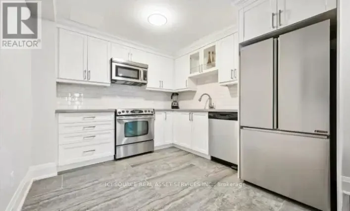 House for rent: BASEMENT - 15 CONFERENCE BOULEVARD, Toronto