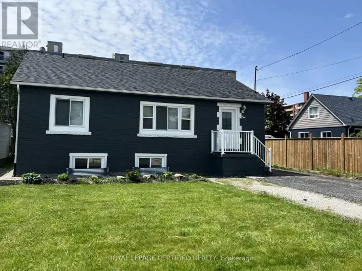 House for sale: 54 DUNCOMBE DRIVE, Hamilton