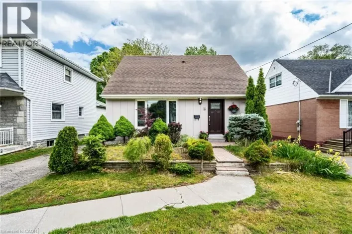 House for rent: 7 PUTNEY Road, Toronto