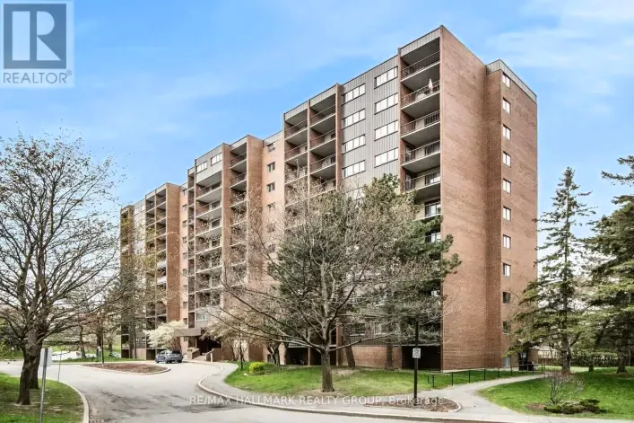 Apartment for sale: 401 - 2630 SOUTHVALE CRESCENT, Ottawa