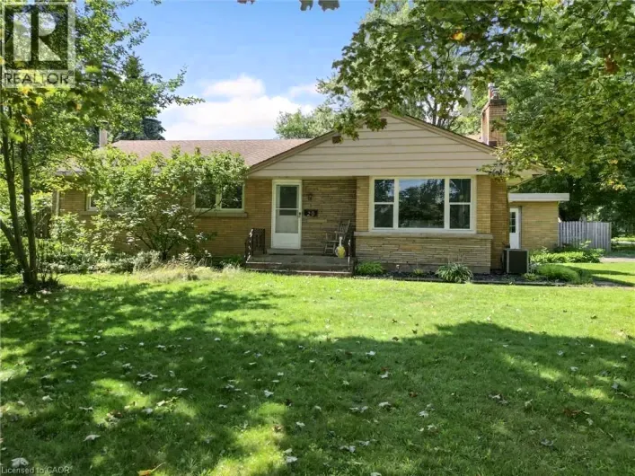 House for sale: 20 ALAN Crescent, Fonthill
