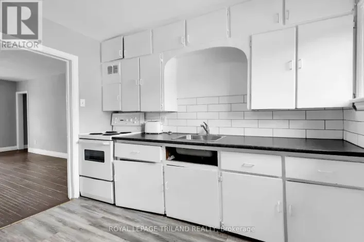Other for rent: C - 204 COLBORNE STREET, London East