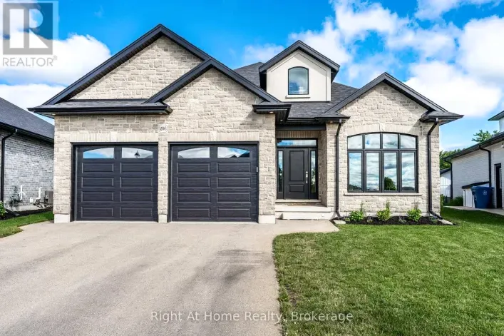 House for sale: 206 ORR STREET, Stratford