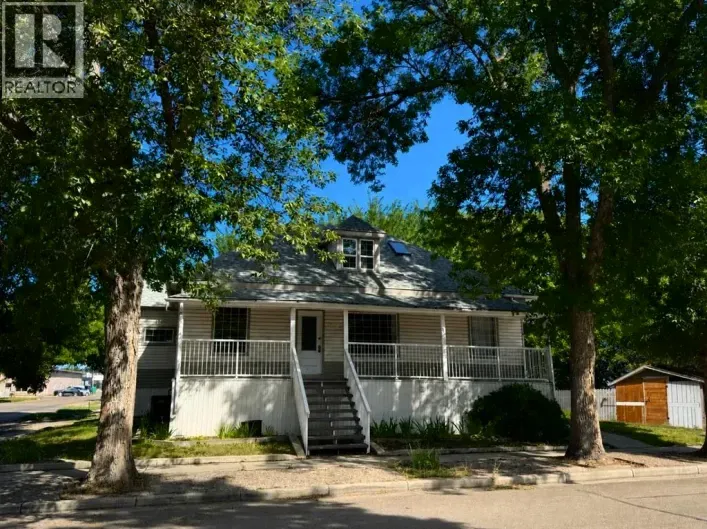Multi-Family for sale: 804 8 Street SE, Medicine Hat