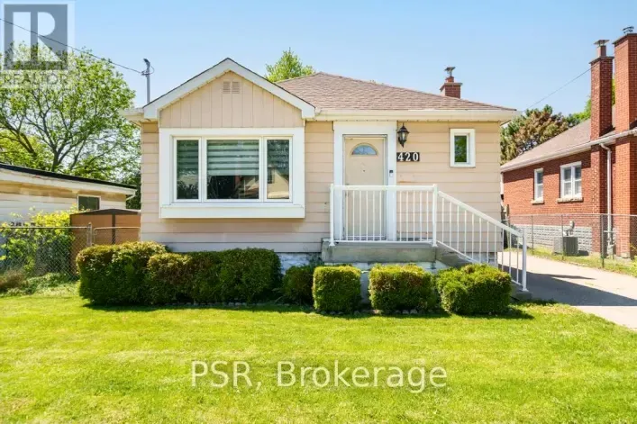 House for sale: 420 UPPER GAGE AVENUE, Hamilton