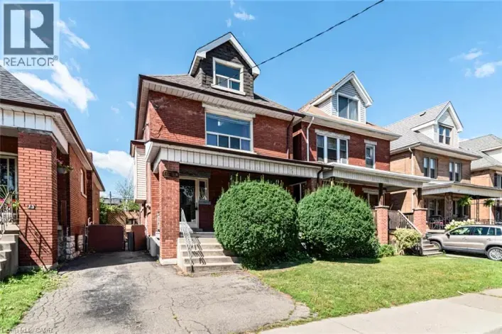 House for sale: 75 KENSINGTON Avenue N, Hamilton