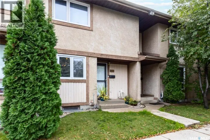 Row / Townhouse for sale: 30 1128 McKercher DRIVE, Saskatoon