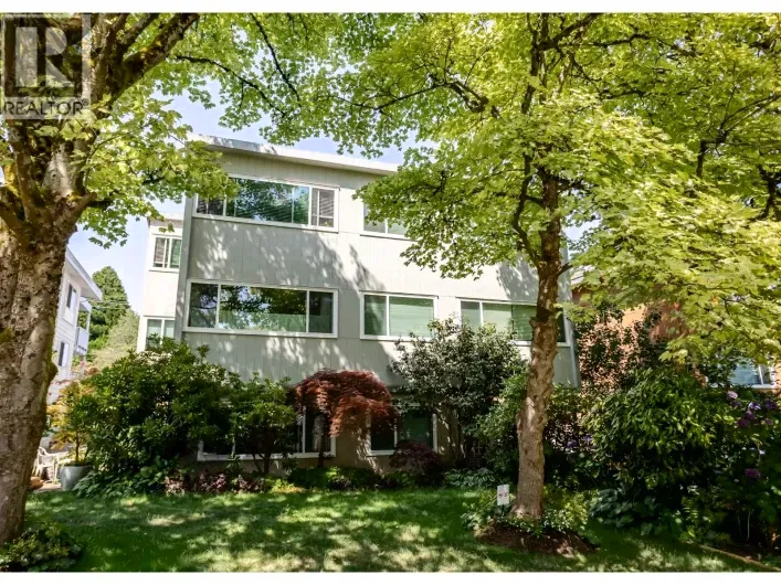 Apartment for sale: 206 1149 W 11TH AVENUE, Vancouver