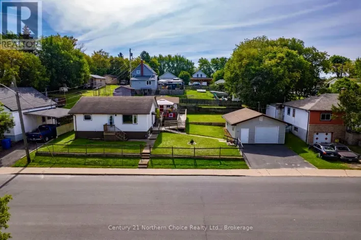 House for sale: 811 FOURTH STREET N, Kenora