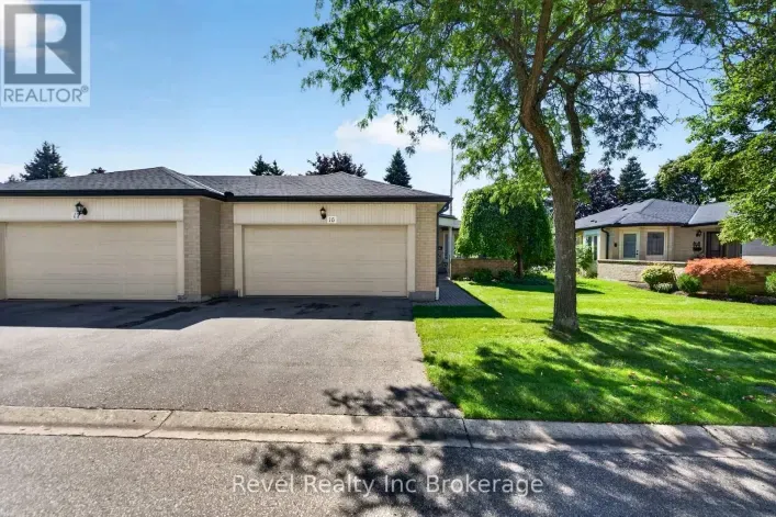 Row / Townhouse for sale: 16 - 163 PINE VALLEY DRIVE, London South