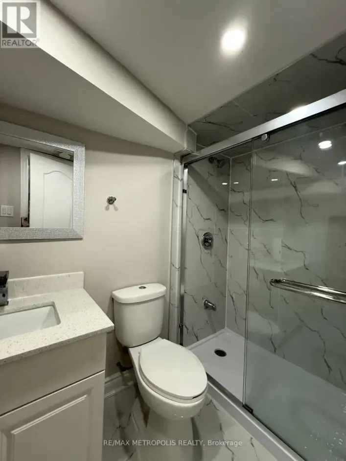 House for rent: BSMT - 204 MONTGOMERY AVENUE, Whitby