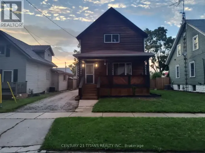 House for sale: 5 POPLAR STREET, Chatham-Kent