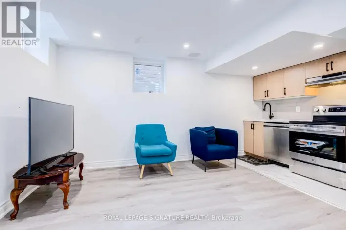 House for rent: BSMT - 14 PORTSMOUTH DRIVE, Toronto