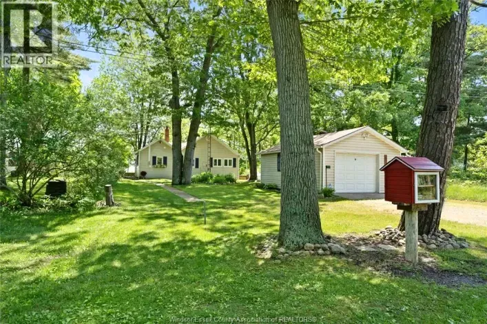 House for sale: 17520 Lakeshore ROAD, Rondeau Park