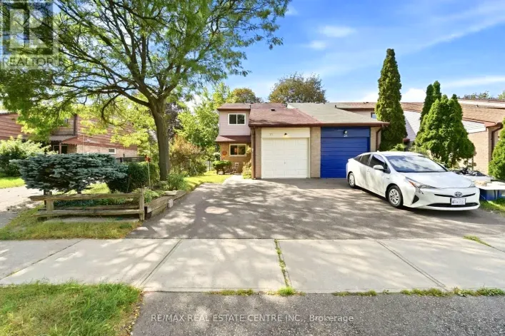 Row / Townhouse for sale: 25 SCOTTSDALE COURT, Brampton