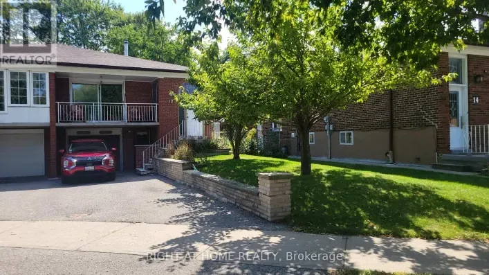 House for rent: 12 FAIRGLEN AVENUE, Toronto
