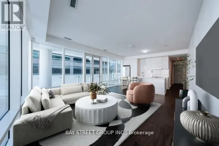 Apartment for sale: 326 - 1 BLOOR STREET E, Toronto