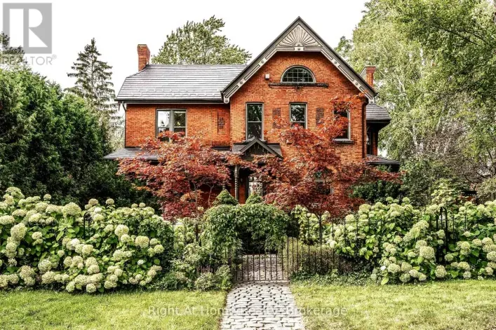 House for sale: 182 CHURCH STREET, Stratford