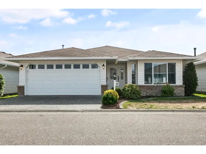 House for sale: 42 46485 AIRPORT ROAD|Chilliwack Proper South, Chilliwack