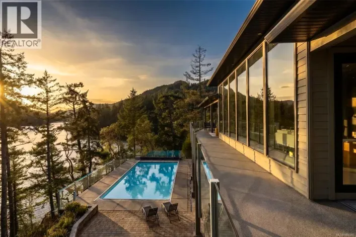 House for sale: 1081 Aspen Rd, Malahat