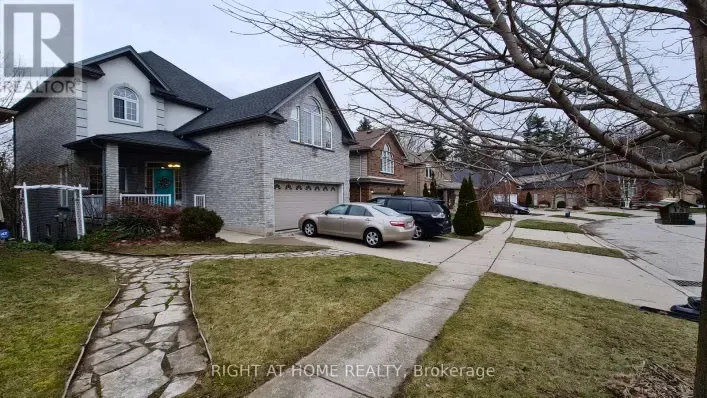 House for rent: 2 - 172 LENA CRESCENT, Cambridge