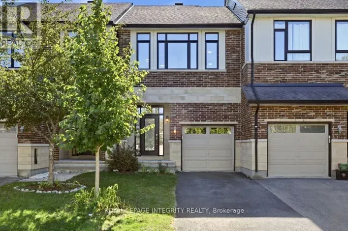 Row / Townhouse for sale: 1014 OTTENBRITE CRESCENT, Ottawa