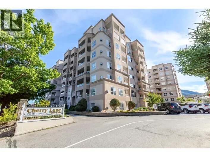 Apartment for sale: 2265 ATKINSON Street Unit# 307, Penticton