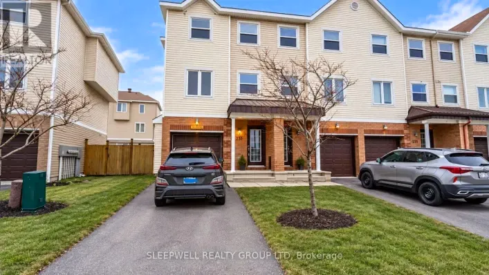 Row / Townhouse for rent: 231 KENNEVALE DRIVE, Ottawa