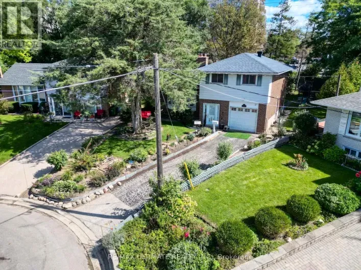 House for sale: 12 PETAL COURT, Toronto