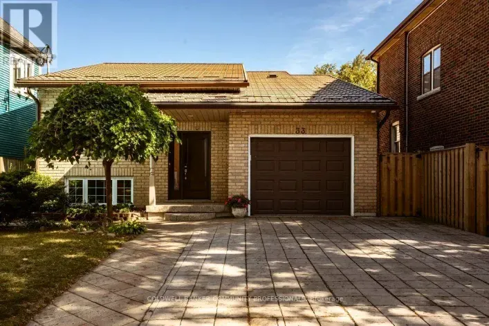 House for sale: 33 ALBERT STREET, Hamilton