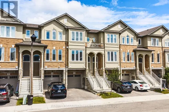 Row / Townhouse for rent: 94 LAGUNA VILLAGE CRESCENT, Hamilton