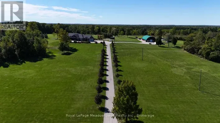 House for sale: 7686 APPLEBY LINE, Milton