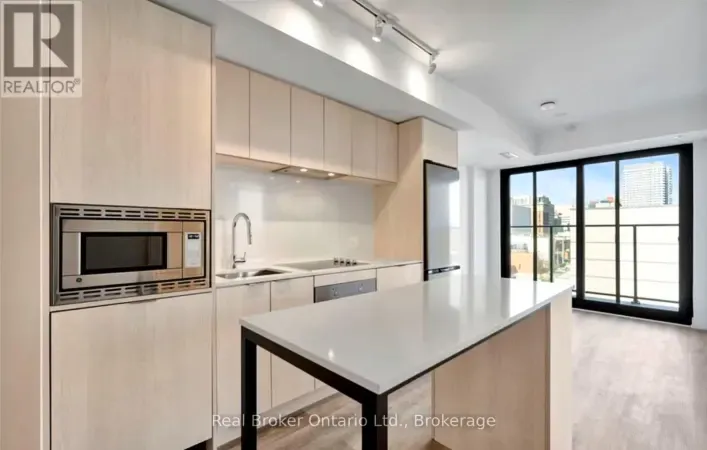 Apartment for rent: 713 - 1 JARVIS STREET, Hamilton
