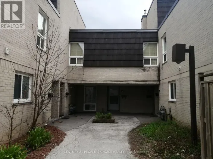 Row / Townhouse for sale: 14 - 23 FOUR WINDS DRIVE, Toronto