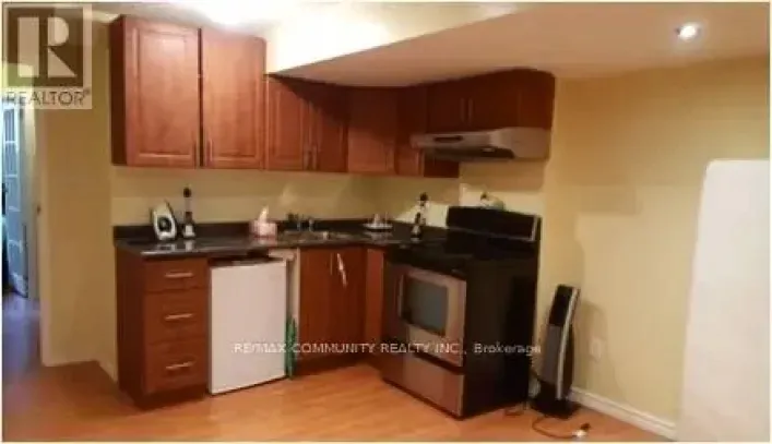 House for rent: LOWER - 18 CHEETAH CRESCENT, Toronto