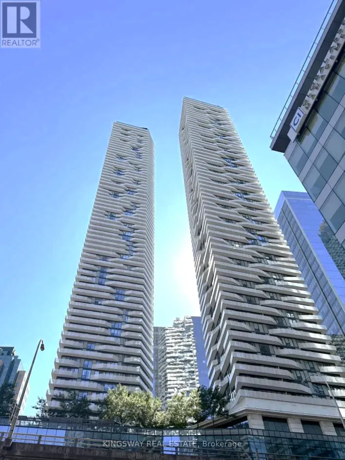 Apartment for rent: 5004 - 88 HARBOUR STREET, Toronto